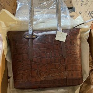 FOSSIL leather handbag—NEW